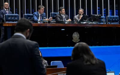 Senado adia votação da PEC que elimina escala 6×1 para depois das eleições de outubro