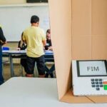 Flávio Bolsonaro mantém vantagem nas pesquisas para o segundo turno