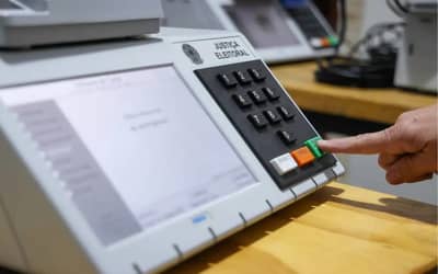 Câmara dos Deputados impulsiona reforma para voto distrital misto em 2034