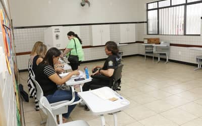 Flávio Bolsonaro lidera pesquisa no Centro‑Oeste e Norte, empata com Lula em nível nacional